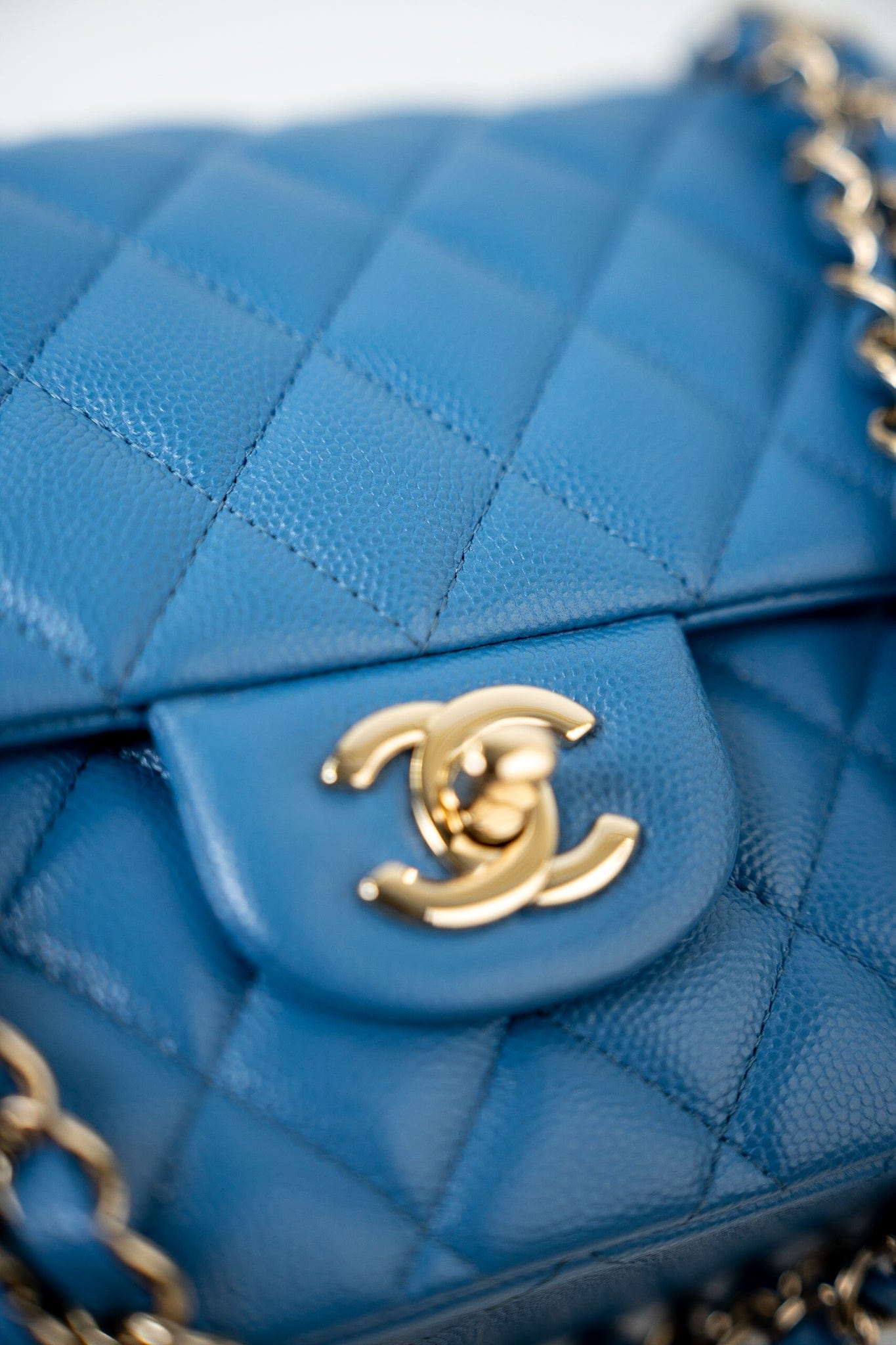 20S Blue Caviar Quilted Classic Flap Medium Light Gold Hardware