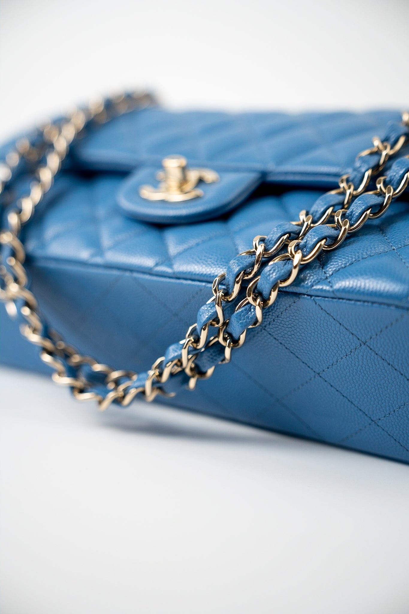 20S Blue Caviar Quilted Classic Flap Medium Light Gold Hardware