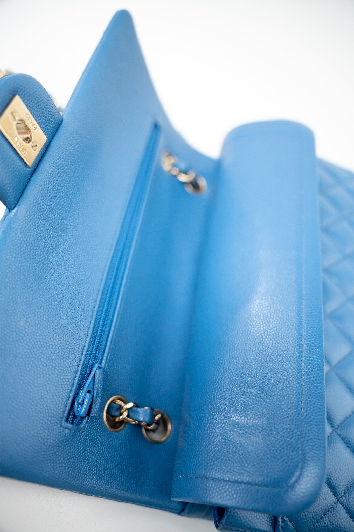 20S Blue Caviar Quilted Classic Flap Medium Light Gold Hardware