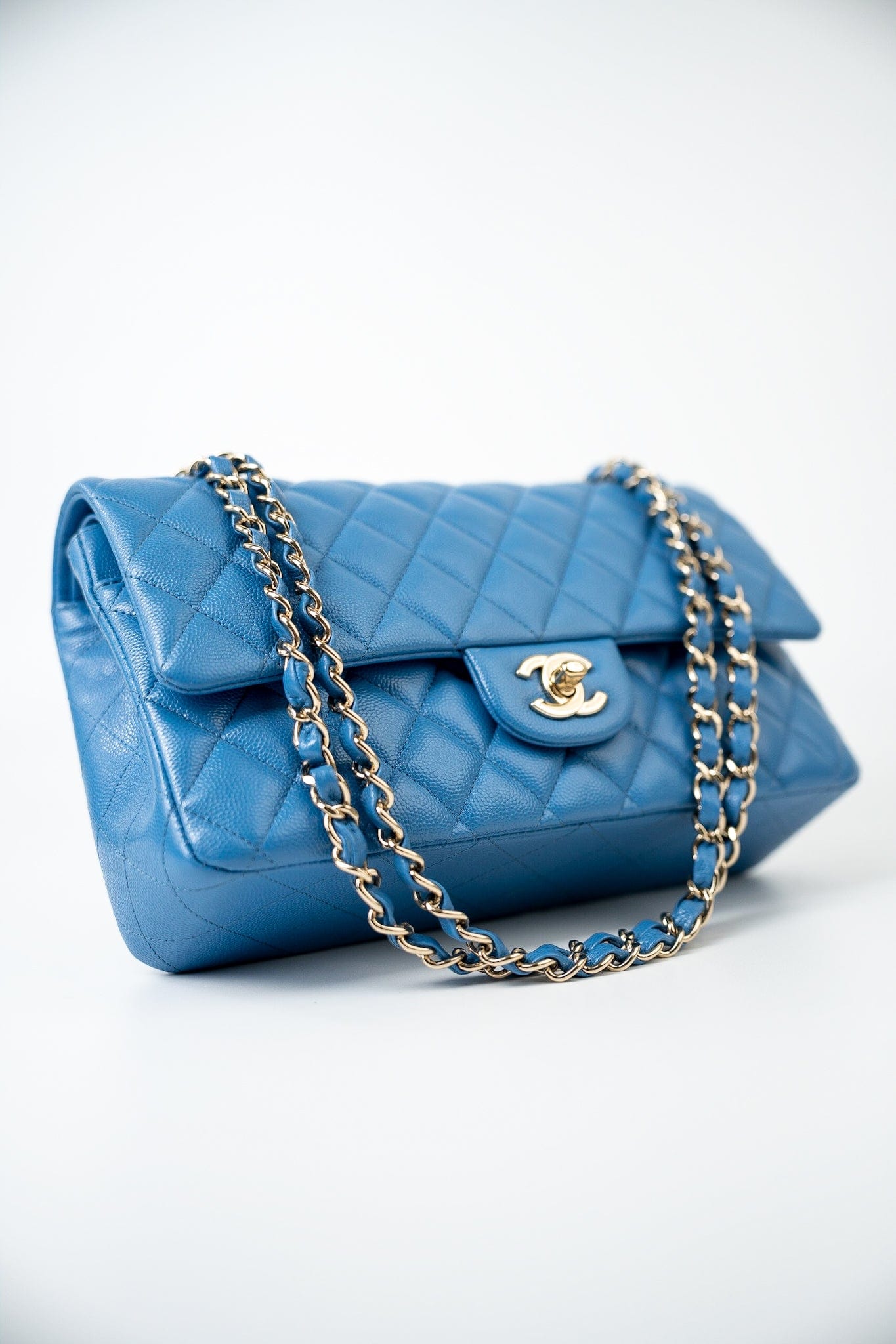 20S Blue Caviar Quilted Classic Flap Medium Light Gold Hardware