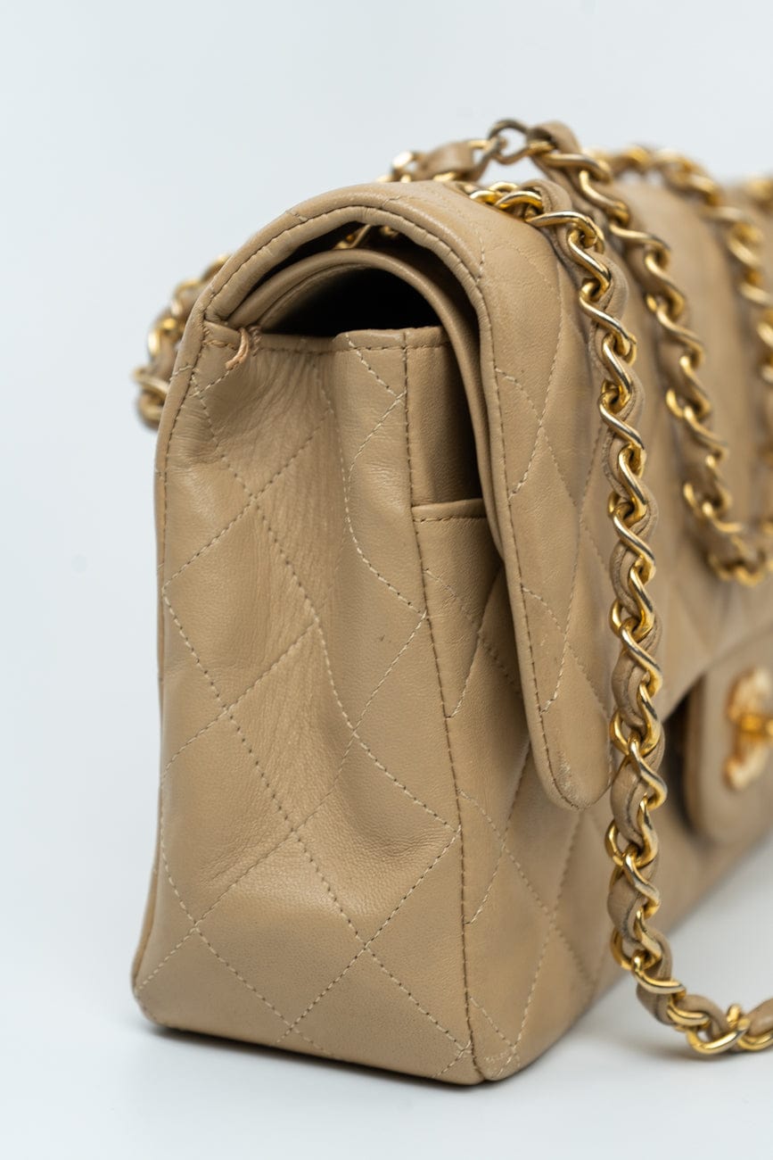 Vintage Beige Lambskin Quilted Classic Flap Medium GHW