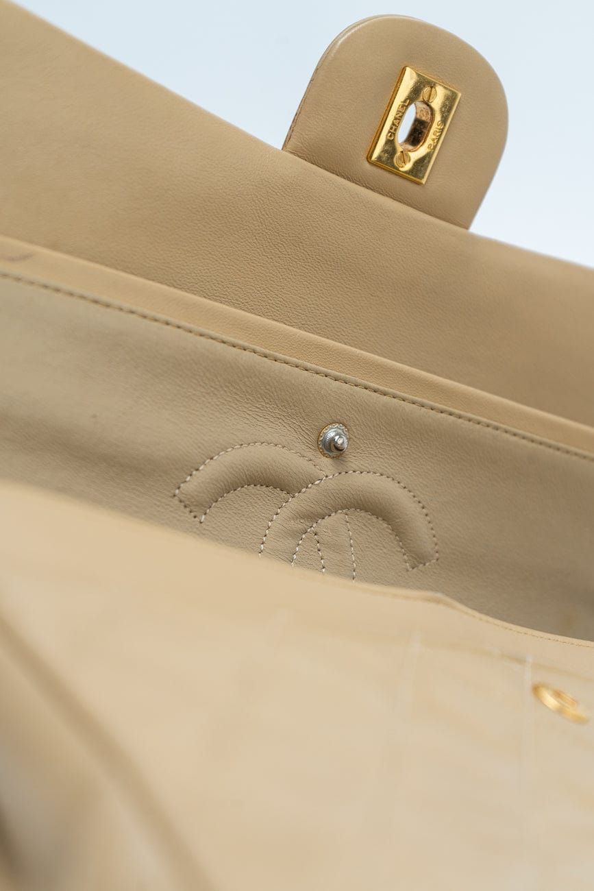 Vintage Beige Lambskin Quilted Classic Flap Medium GHW