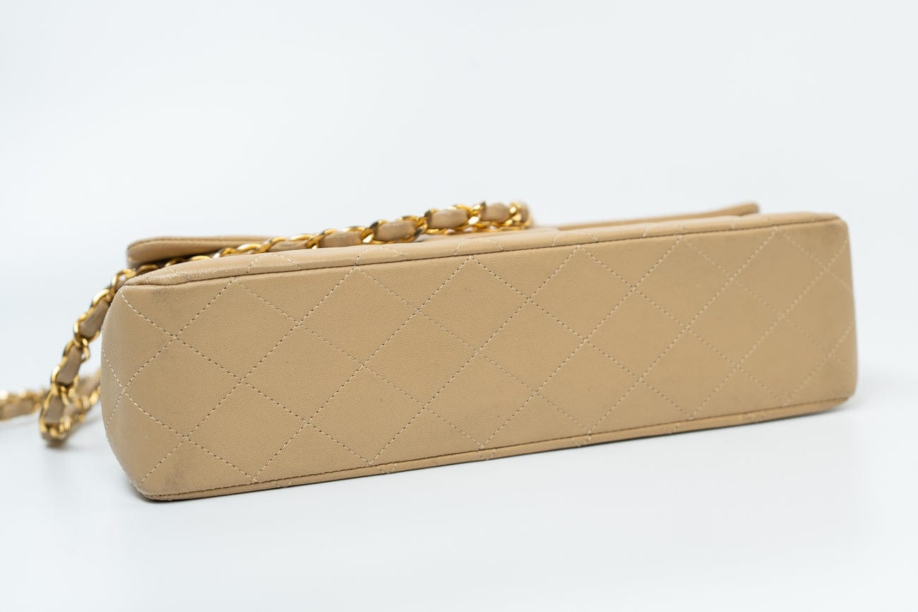 Vintage Beige Lambskin Quilted Classic Flap Medium GHW