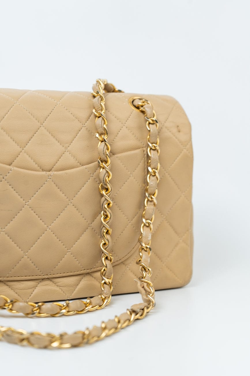 Vintage Beige Lambskin Quilted Classic Flap Medium GHW