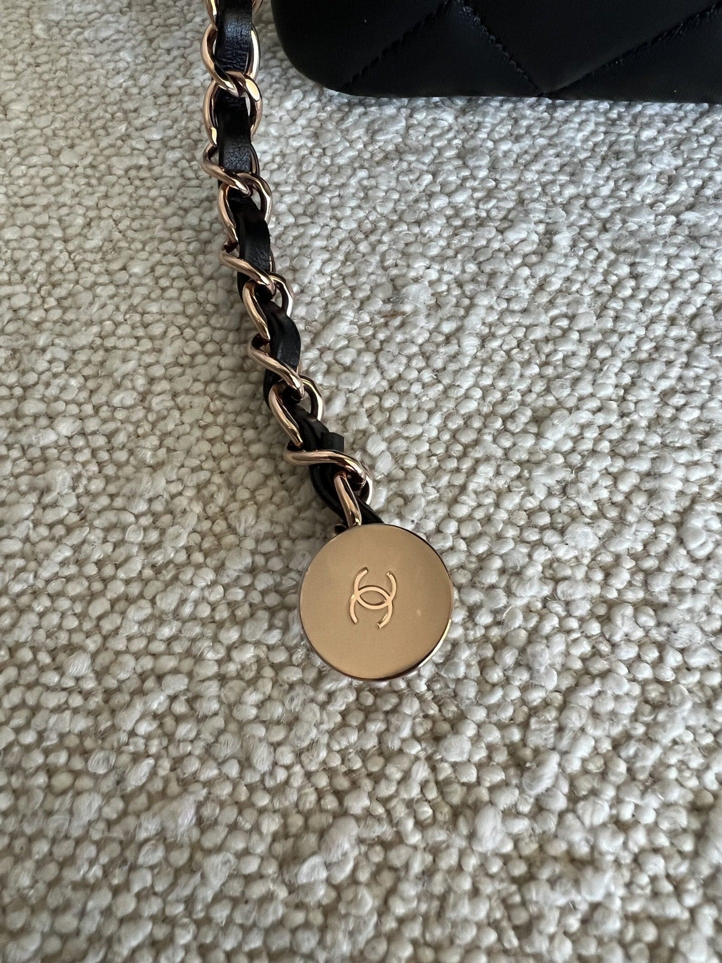 Chanel 21B Black Lambskin Quilted Trendy CC Rose Gold Hardware