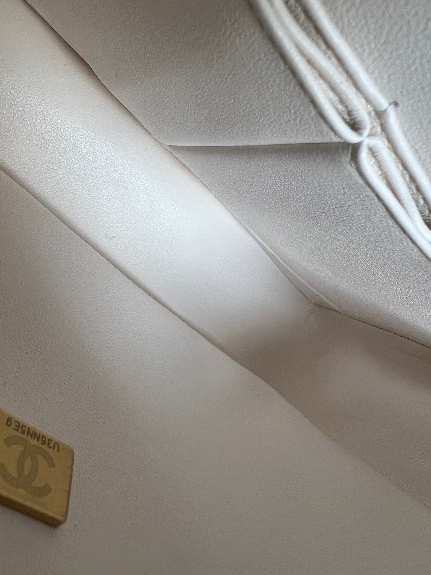 Chanel 21B White Caviar Quilted Classic Flap Small LGHW