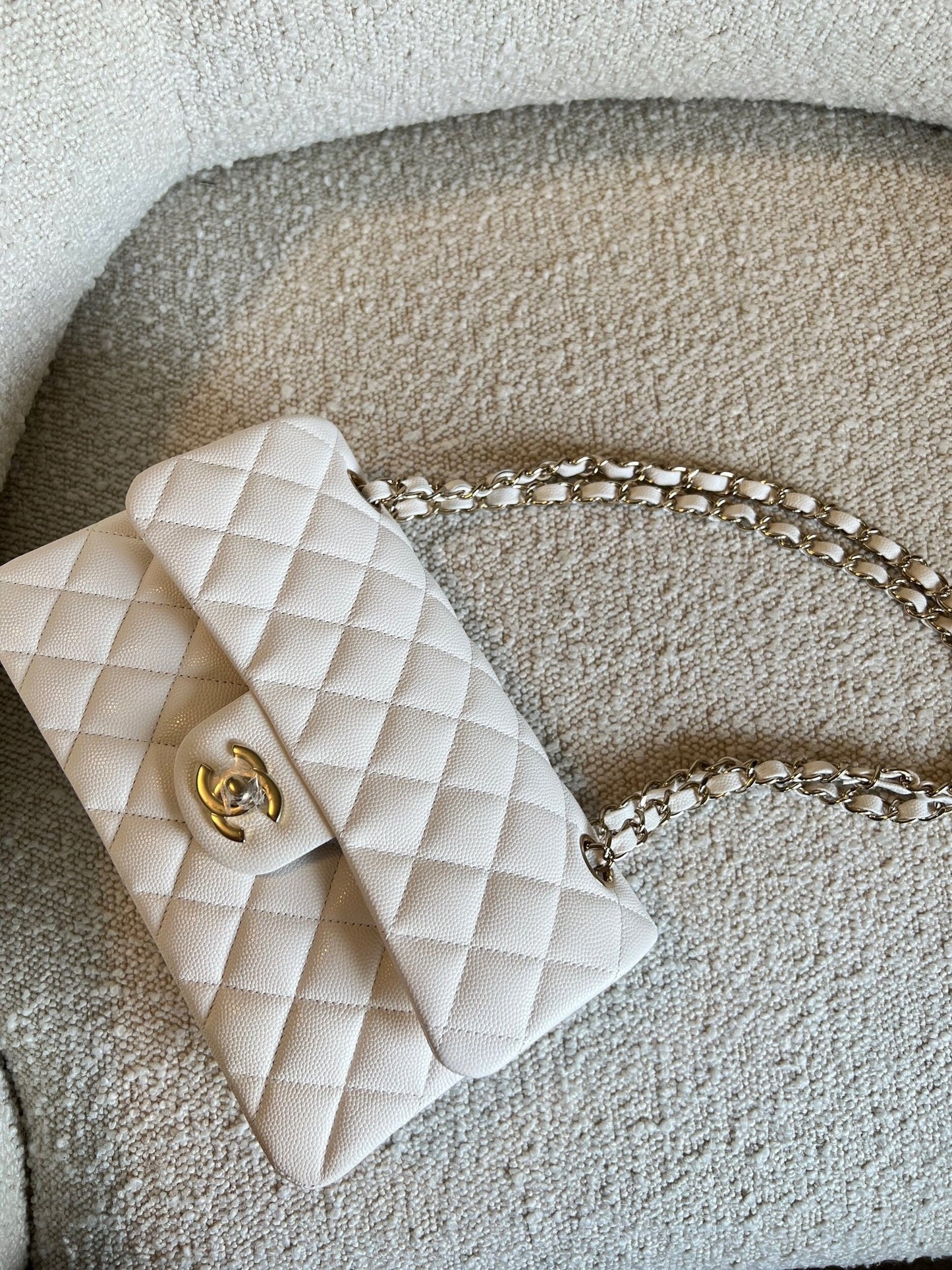 Chanel 21B White Caviar Quilted Classic Flap Small LGHW