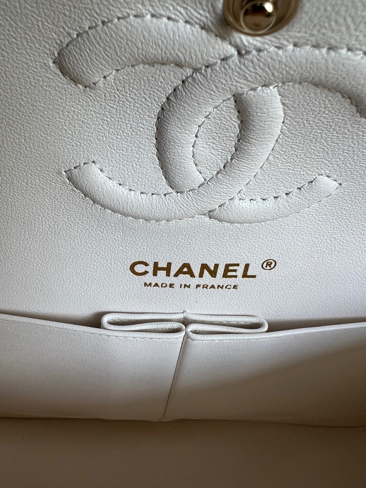 Chanel 21B White Caviar Quilted Classic Flap Small LGHW