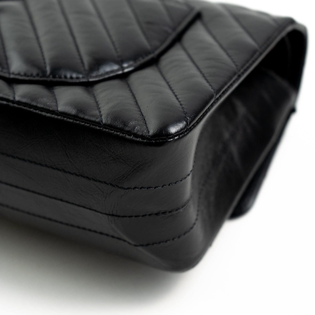 Chanel 21K Reissue 2.55 Black Chevron Aged Calfskin Quilted 225 (Medium) AGHW