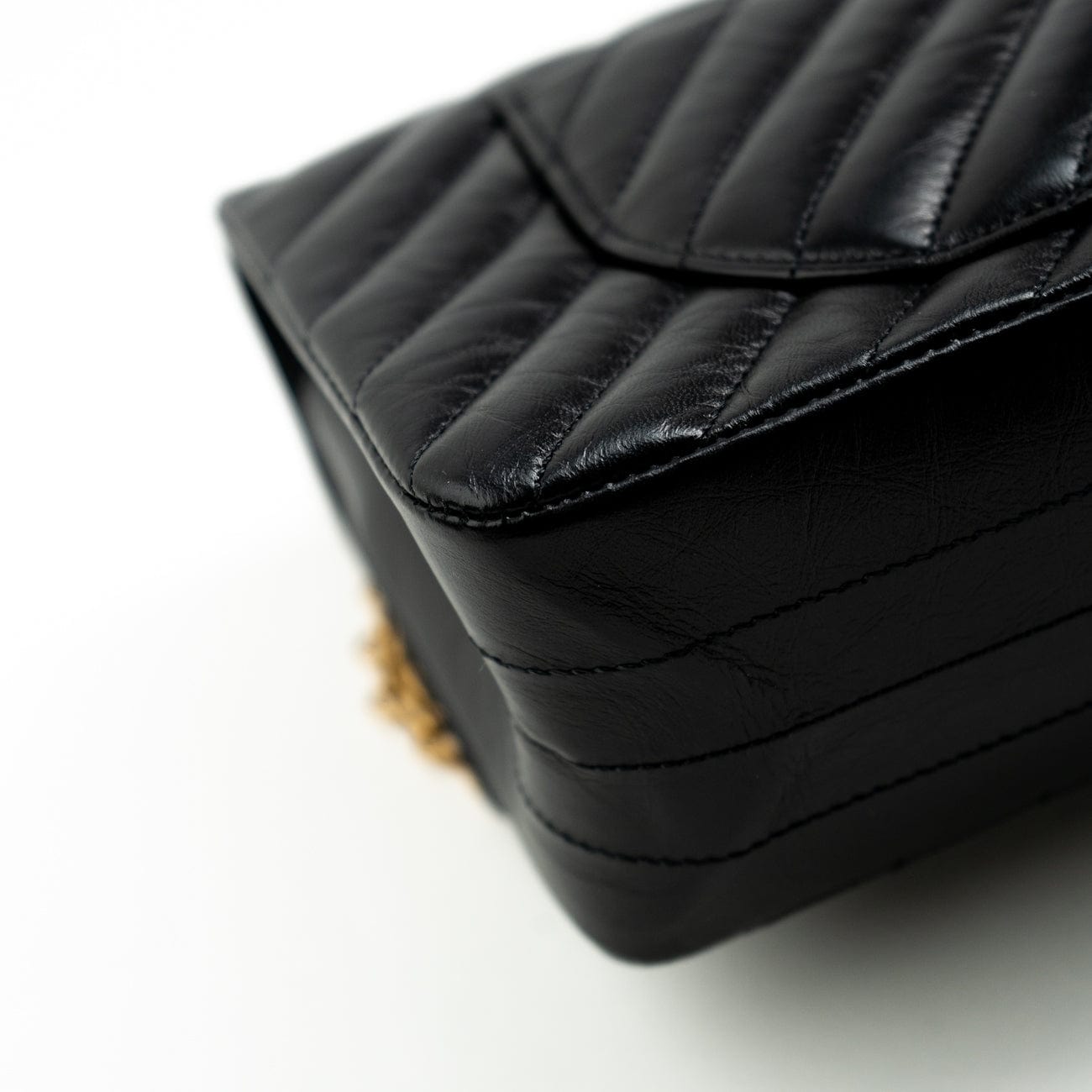 Chanel 21K Reissue 2.55 Black Chevron Aged Calfskin Quilted 225 (Medium) AGHW