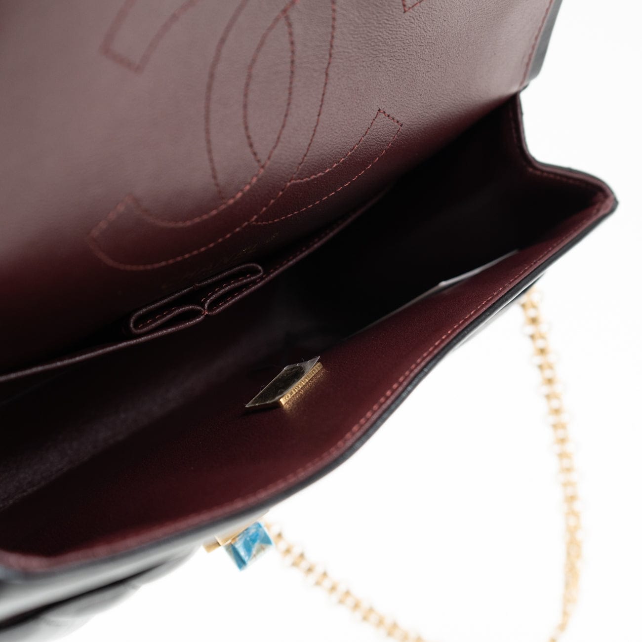 Chanel 21K Reissue 2.55 Black Chevron Aged Calfskin Quilted 225 (Medium) AGHW