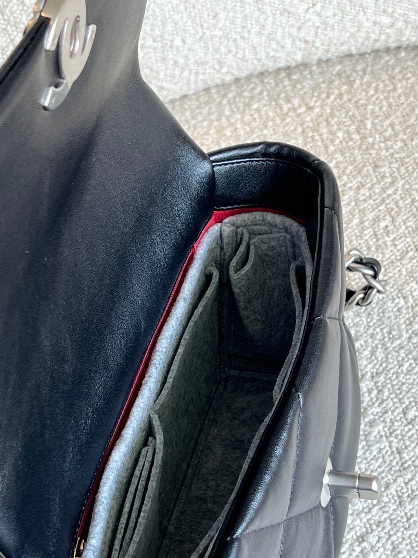 Chanel 22C Black Lambskin Quilted 19 Flap Small MHW