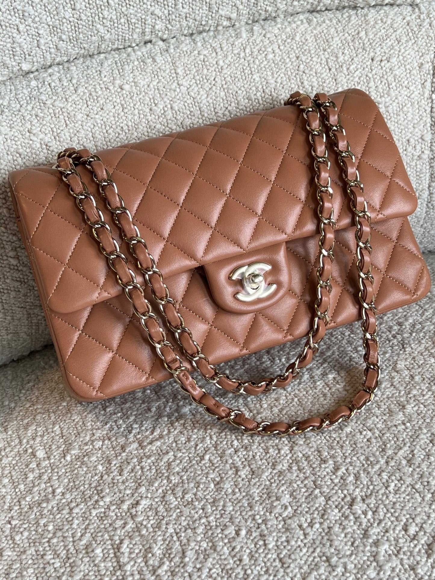 Chanel Caramel Lambskin Quilted Classic Flap Medium LGHW