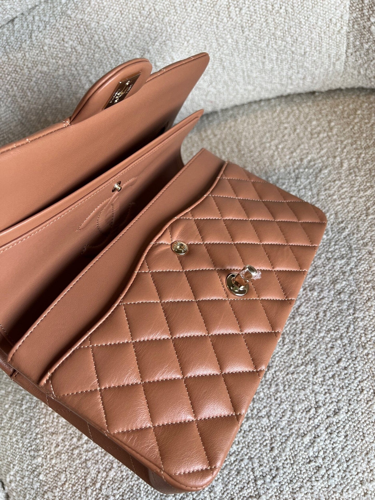 Chanel Caramel Lambskin Quilted Classic Flap Medium LGHW