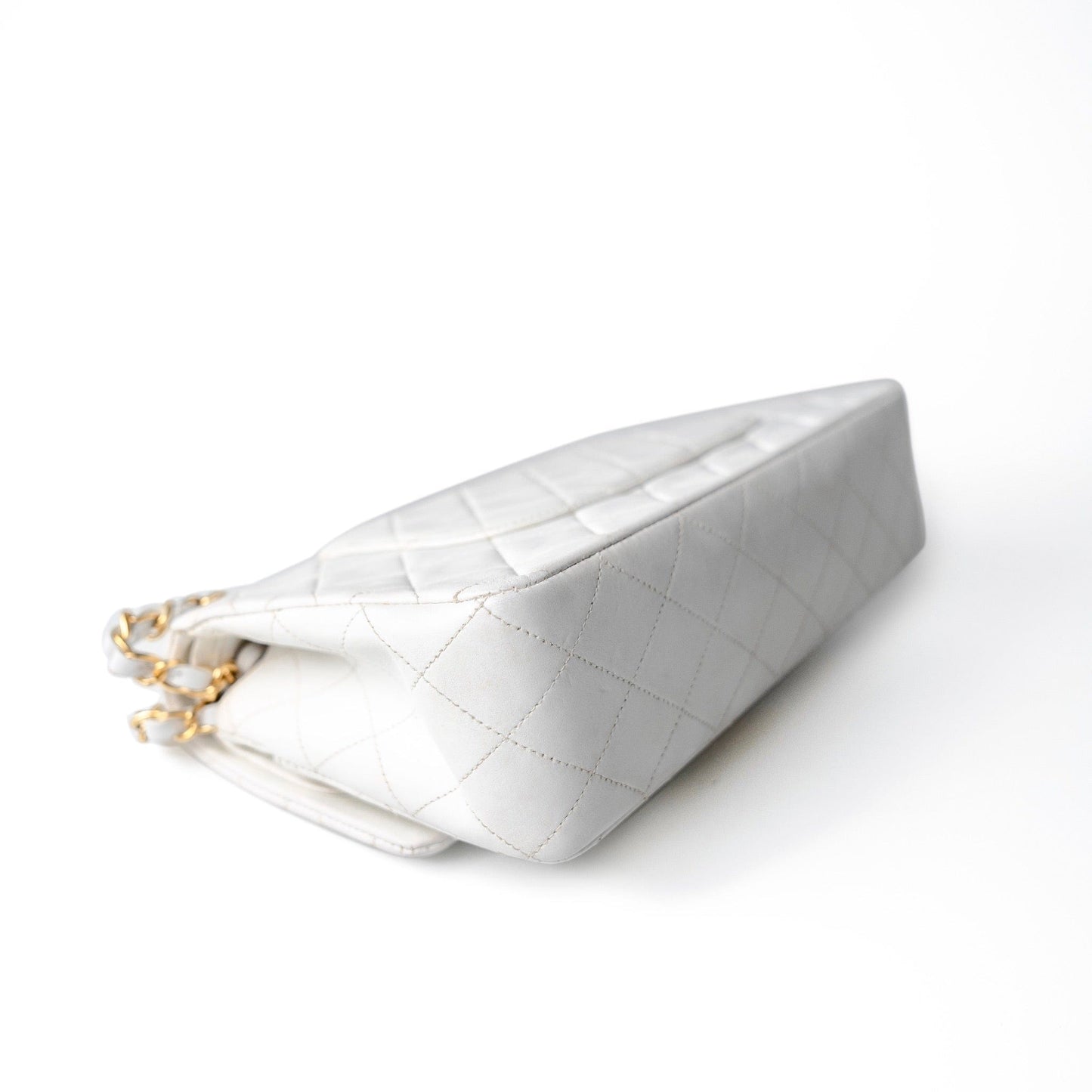 Chanel Vintage White Lambskin Quilted Classic Flap Medium GHW