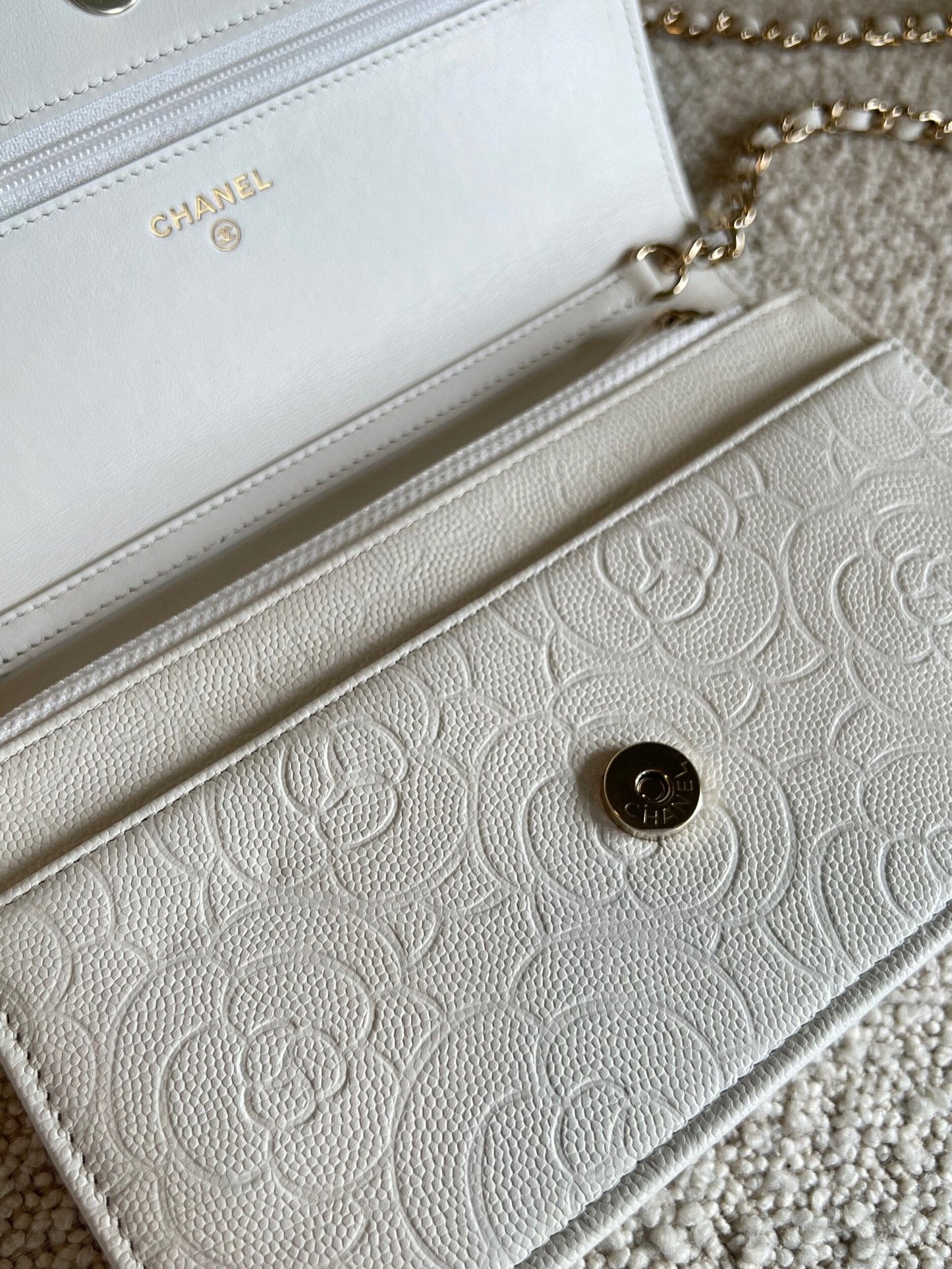 Chanel White Caviar Quilted Camellia Wallet on Chain LGHW (WOC)