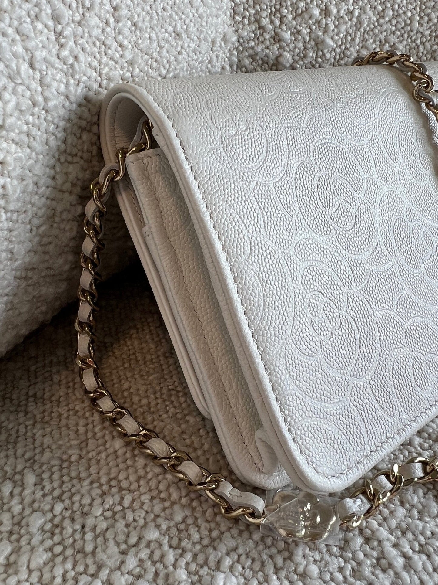 Chanel White Caviar Quilted Camellia Wallet on Chain LGHW (WOC)