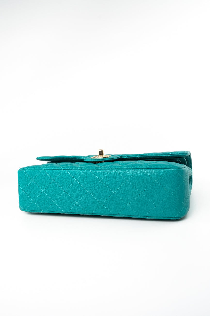 17C Turquoise Caviar Quilted Classic Flap Medium LGHW w/ Edge Stitching