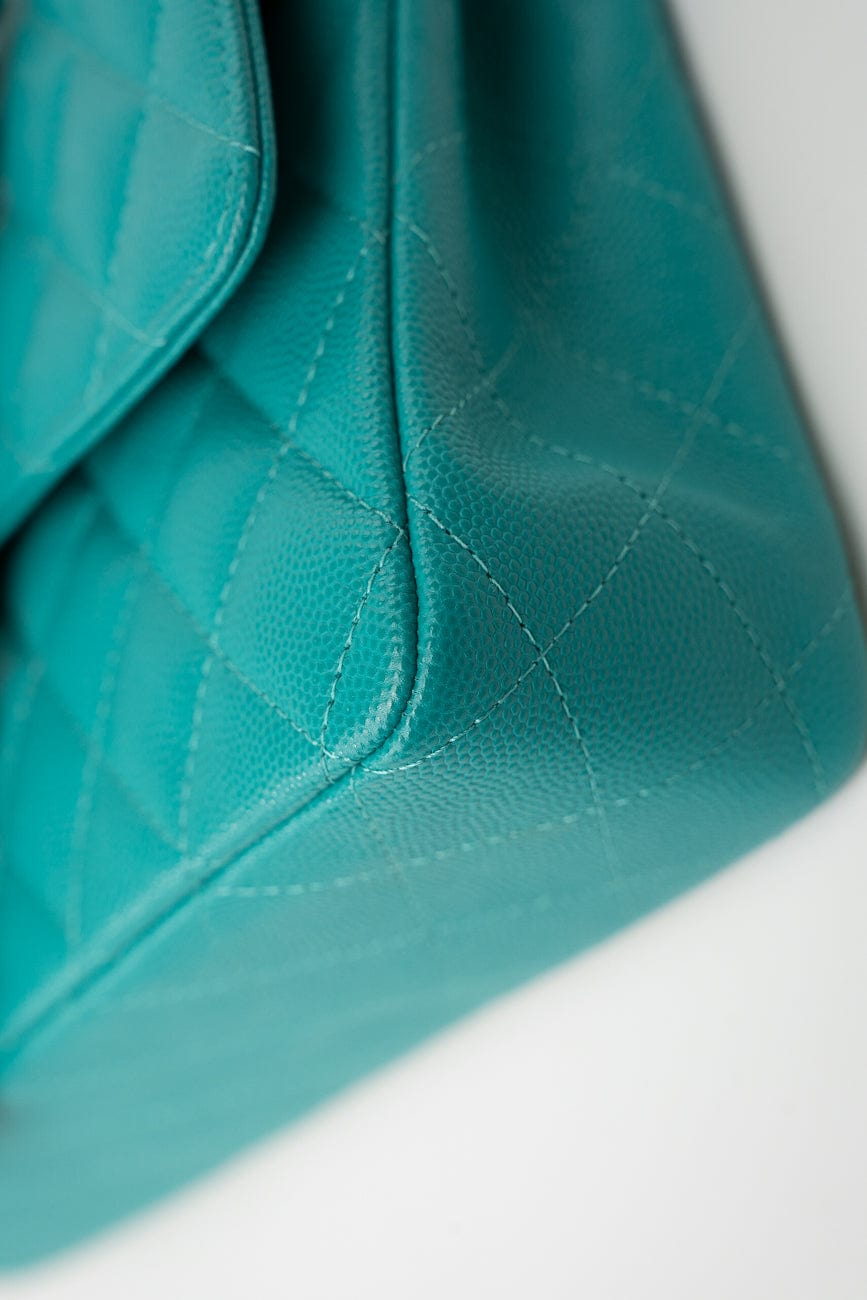 17C Turquoise Caviar Quilted Classic Flap Medium LGHW w/ Edge Stitching