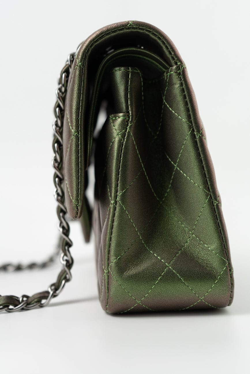 17S Green Iridescent Lambskin Quilted Classic Flap Medium RHW