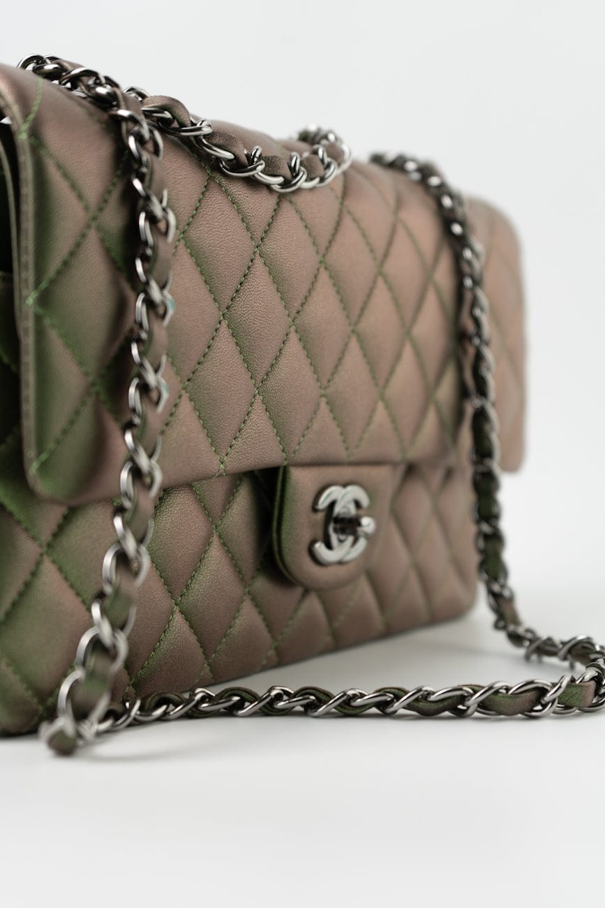 17S Green Iridescent Lambskin Quilted Classic Flap Medium RHW