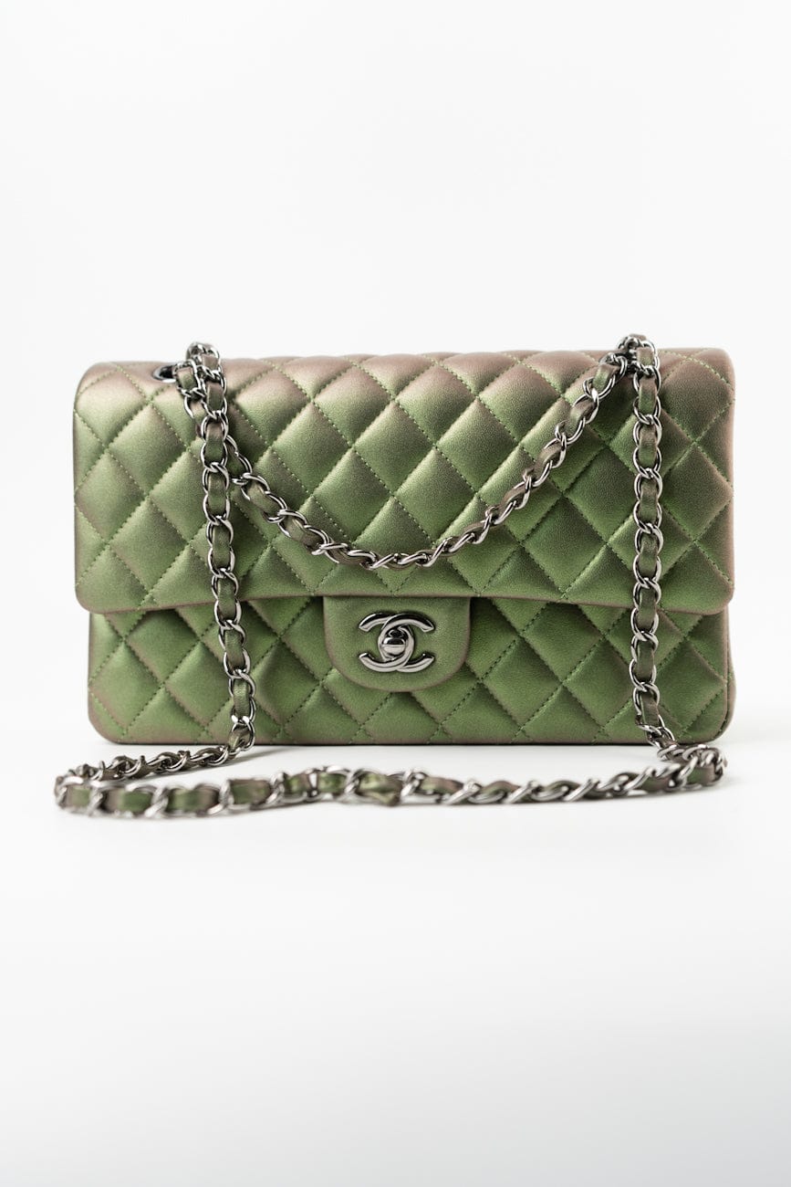 17S Green Iridescent Lambskin Quilted Classic Flap Medium RHW