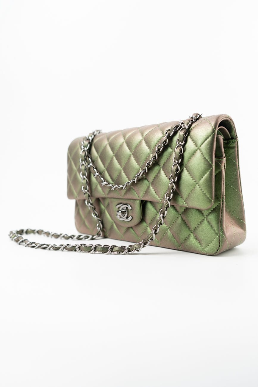17S Green Iridescent Lambskin Quilted Classic Flap Medium RHW