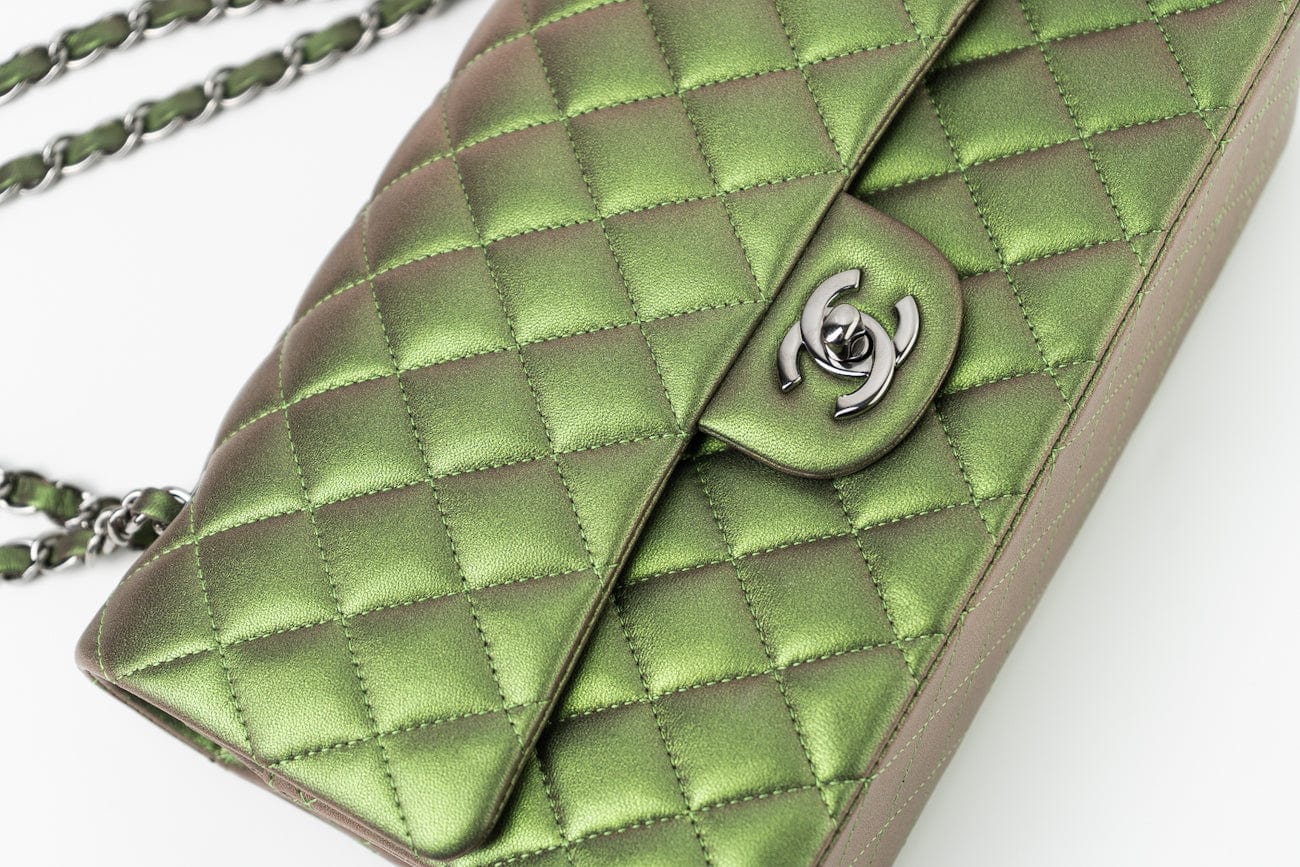 17S Green Iridescent Lambskin Quilted Classic Flap Medium RHW