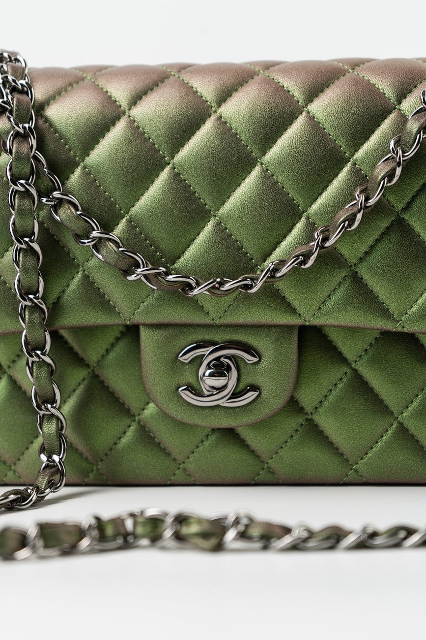17S Green Iridescent Lambskin Quilted Classic Flap Medium RHW