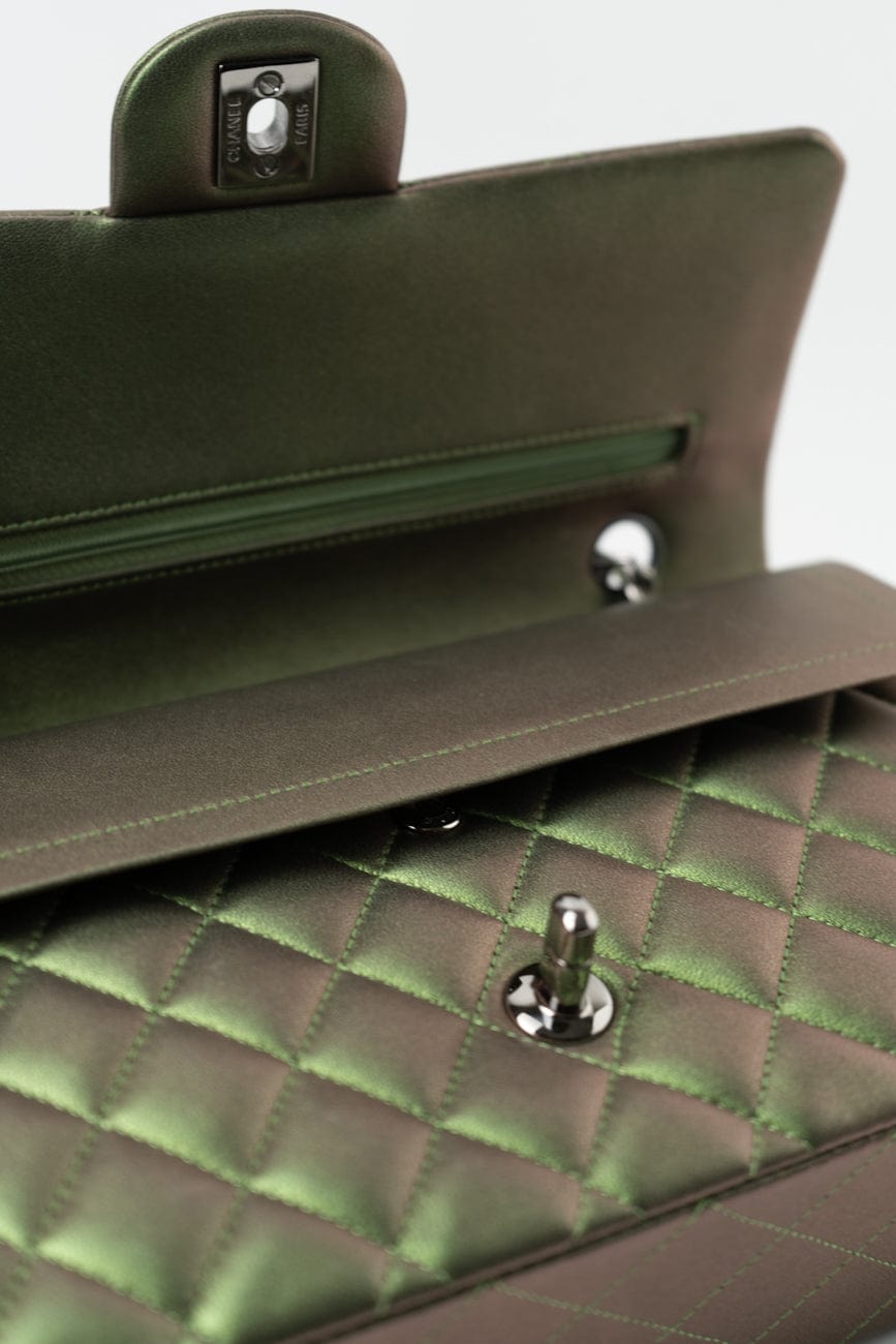 17S Green Iridescent Lambskin Quilted Classic Flap Medium RHW
