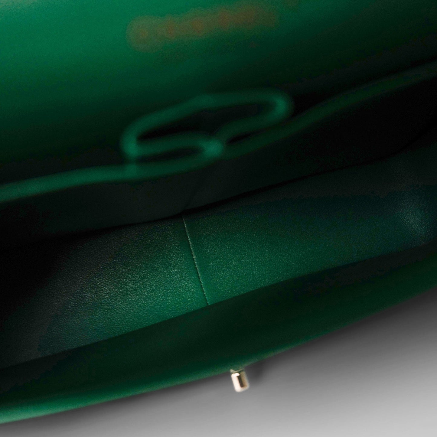 18S Emerald Green Caviar Quilted Jumbo Classic Flap Light Gold Hardware