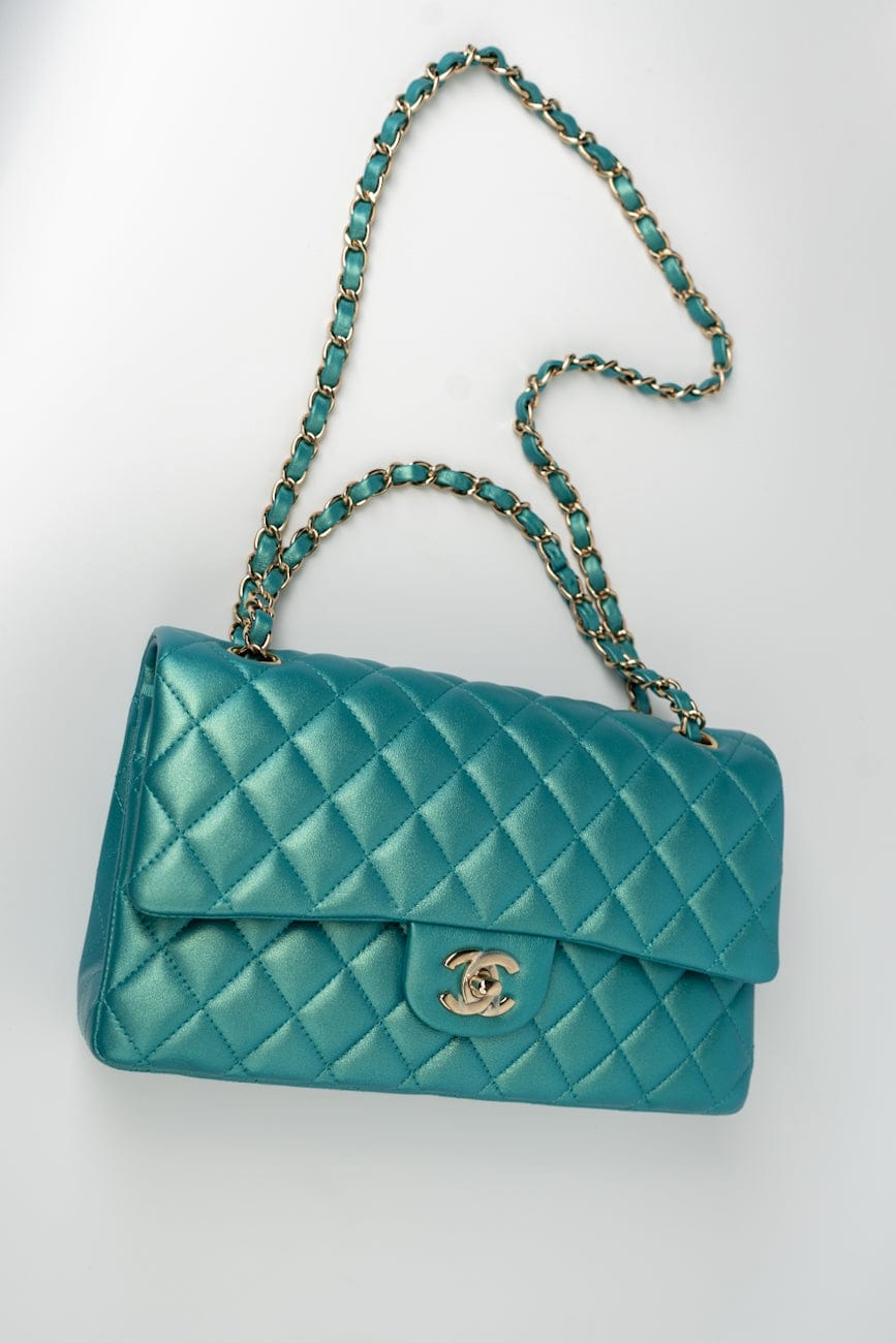 21S Iridescent Green Lambskin Quilted Classic Flap Medium LGHW