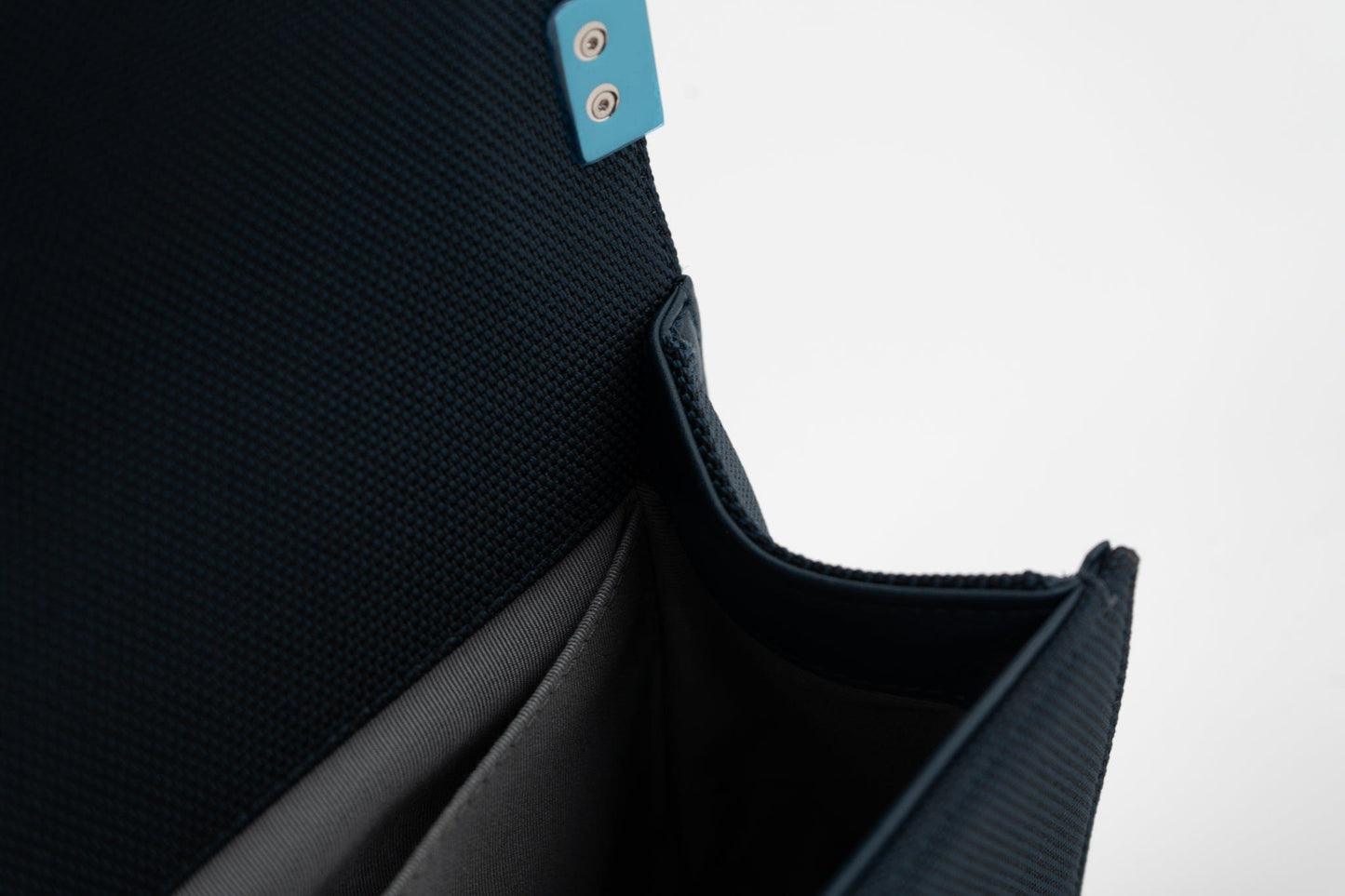 Nylon Quilted Medium Fluo Boy Flap Dark Navy Fuchsia Grey