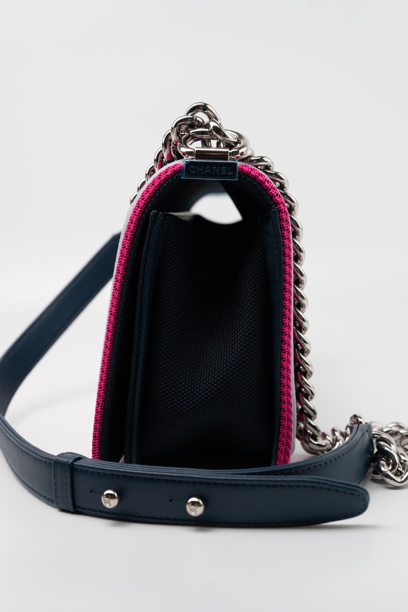 Nylon Quilted Medium Fluo Boy Flap Dark Navy Fuchsia Grey