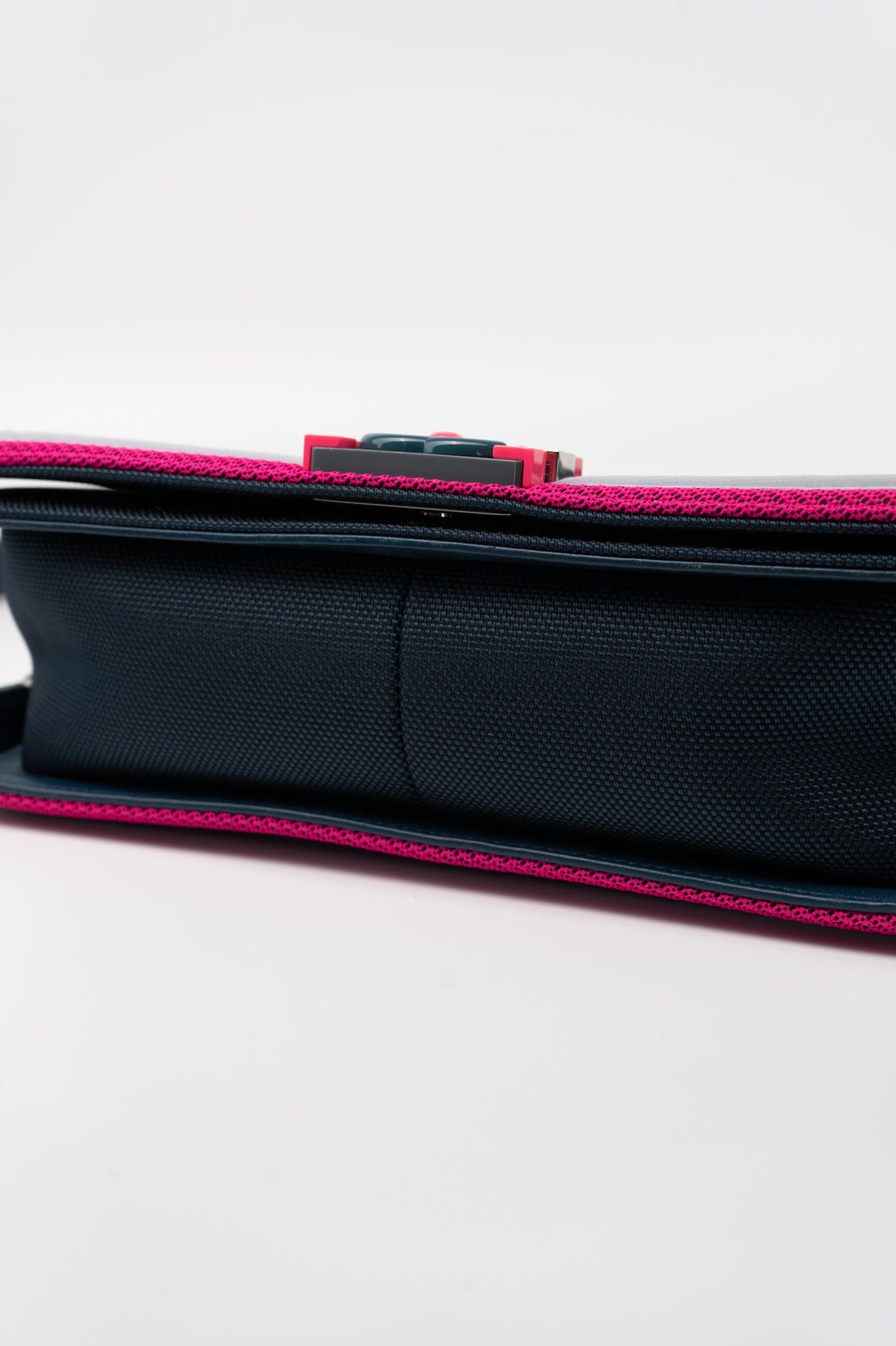 Nylon Quilted Medium Fluo Boy Flap Dark Navy Fuchsia Grey