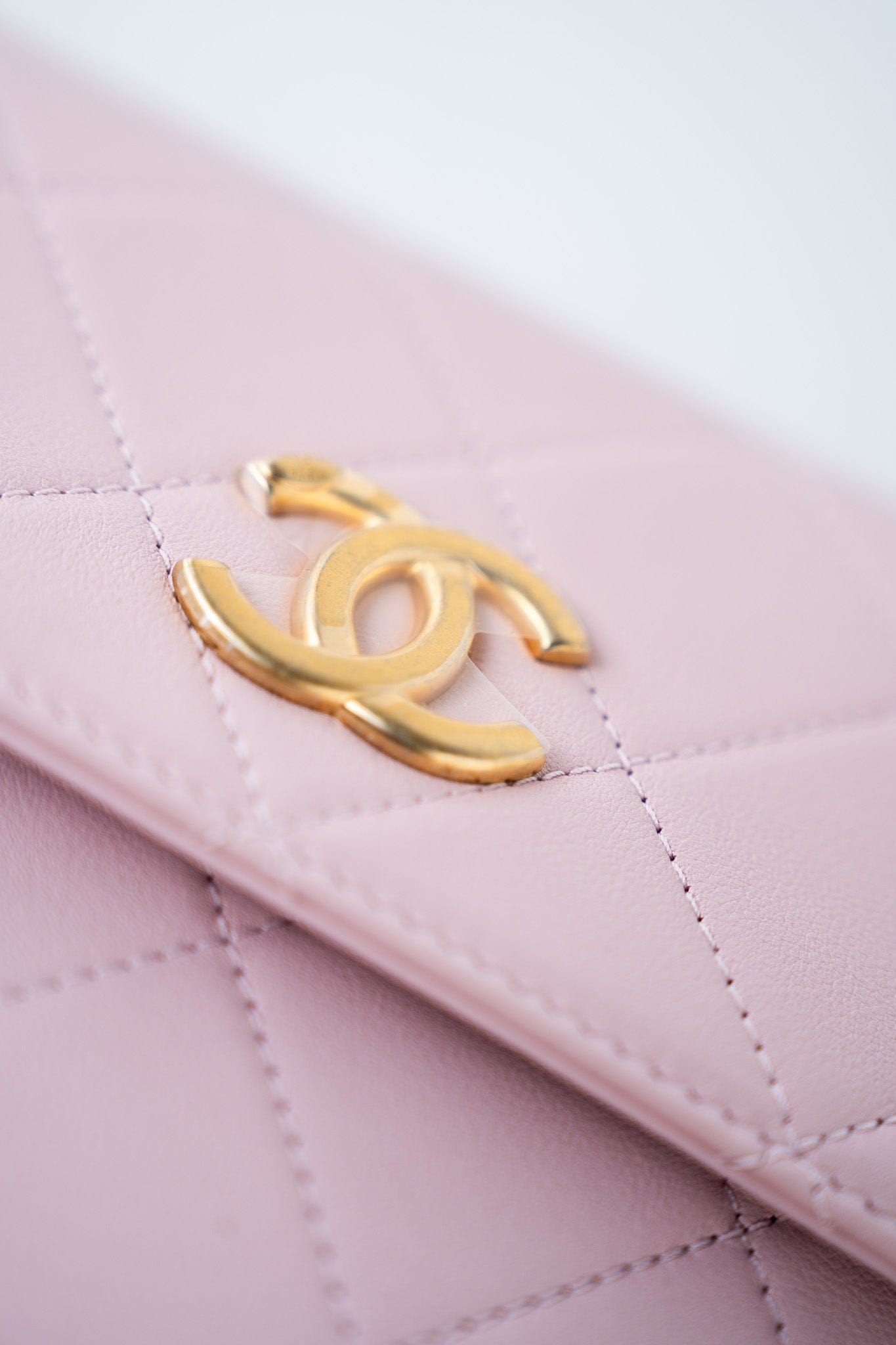 21S Light Pink / Rose Clair Calfskin Quilted All About Pearls Small Hobo Bag