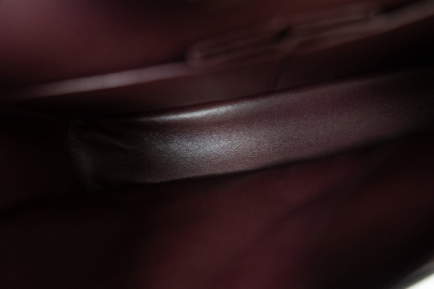 (Rev) Medium Black Caviar Quilted Classic Flap Gold Hardware