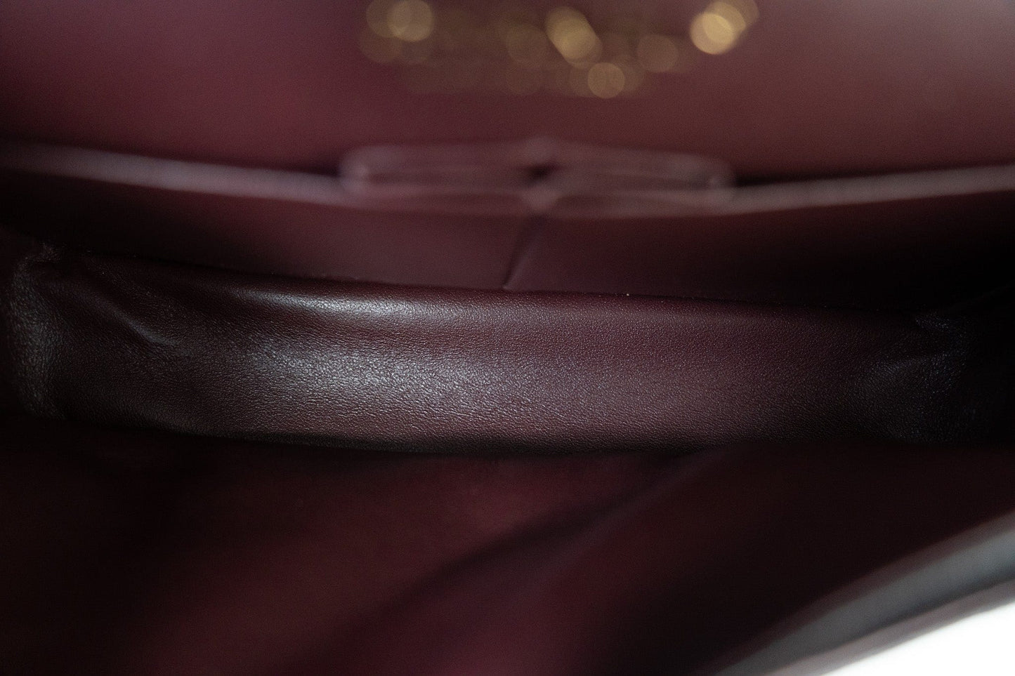 (Rev) Medium Black Caviar Quilted Classic Flap Gold Hardware