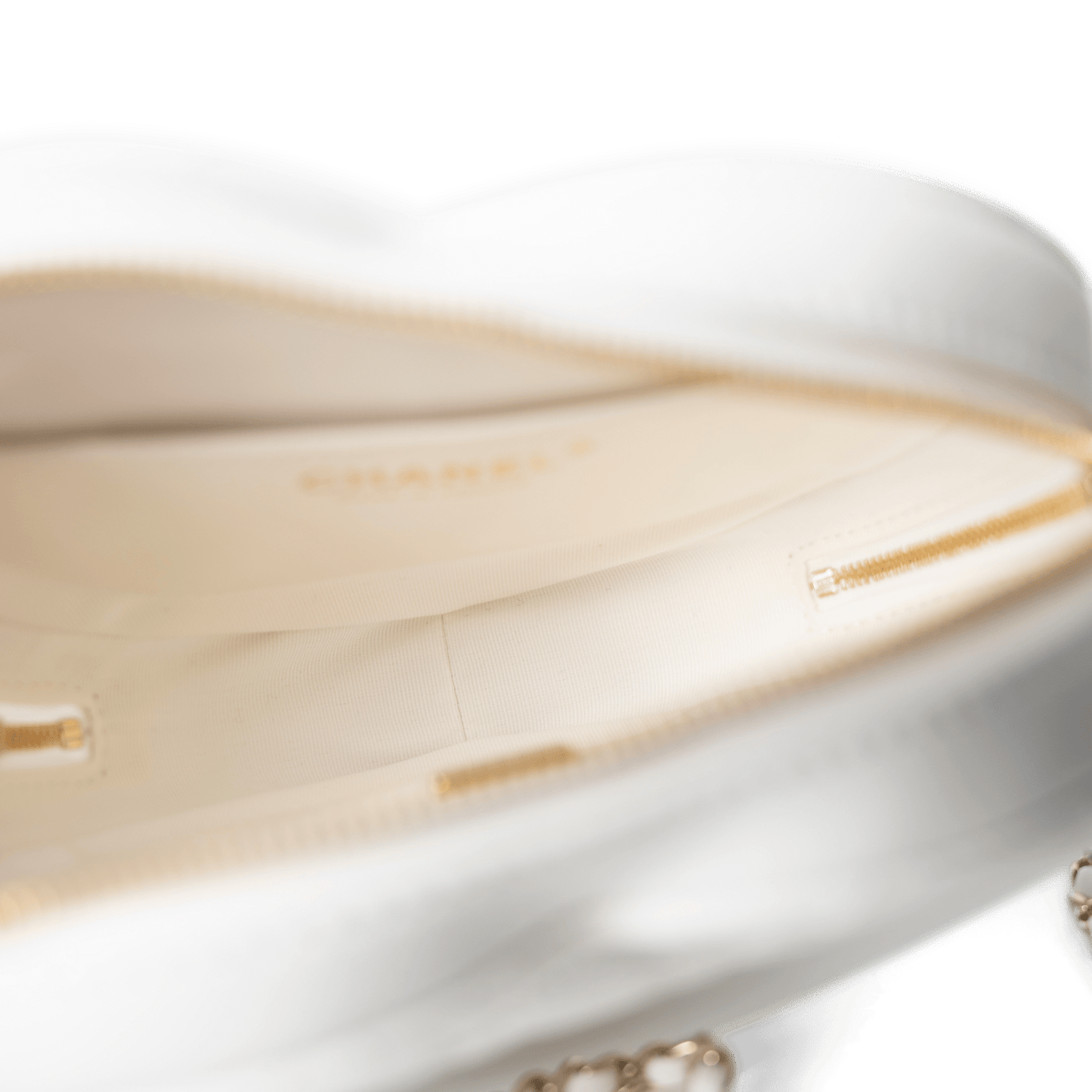 22S White Lambskin Quilted Large Heart Bag Light Gold Hardware