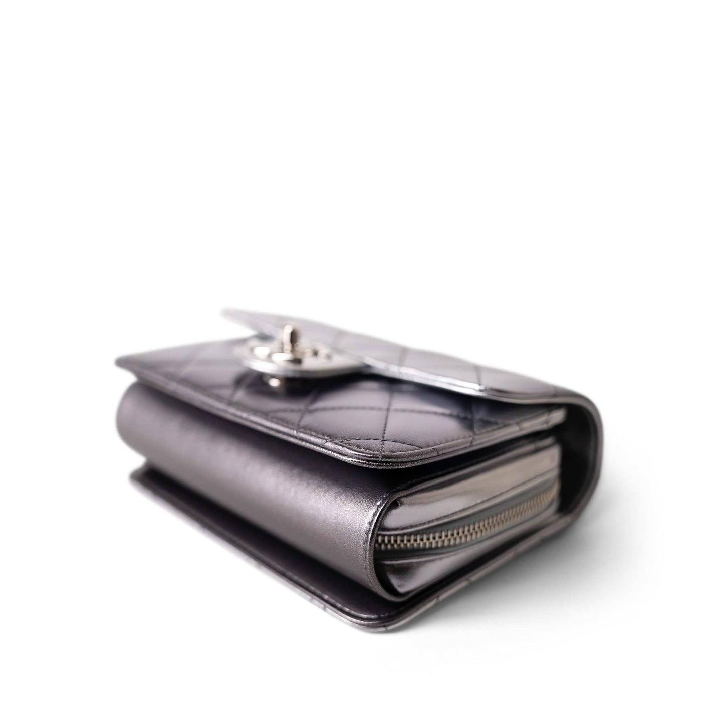 Like a Wallet Flap Bag Gradient Quilted Metallic Lambskin Silver Hardware