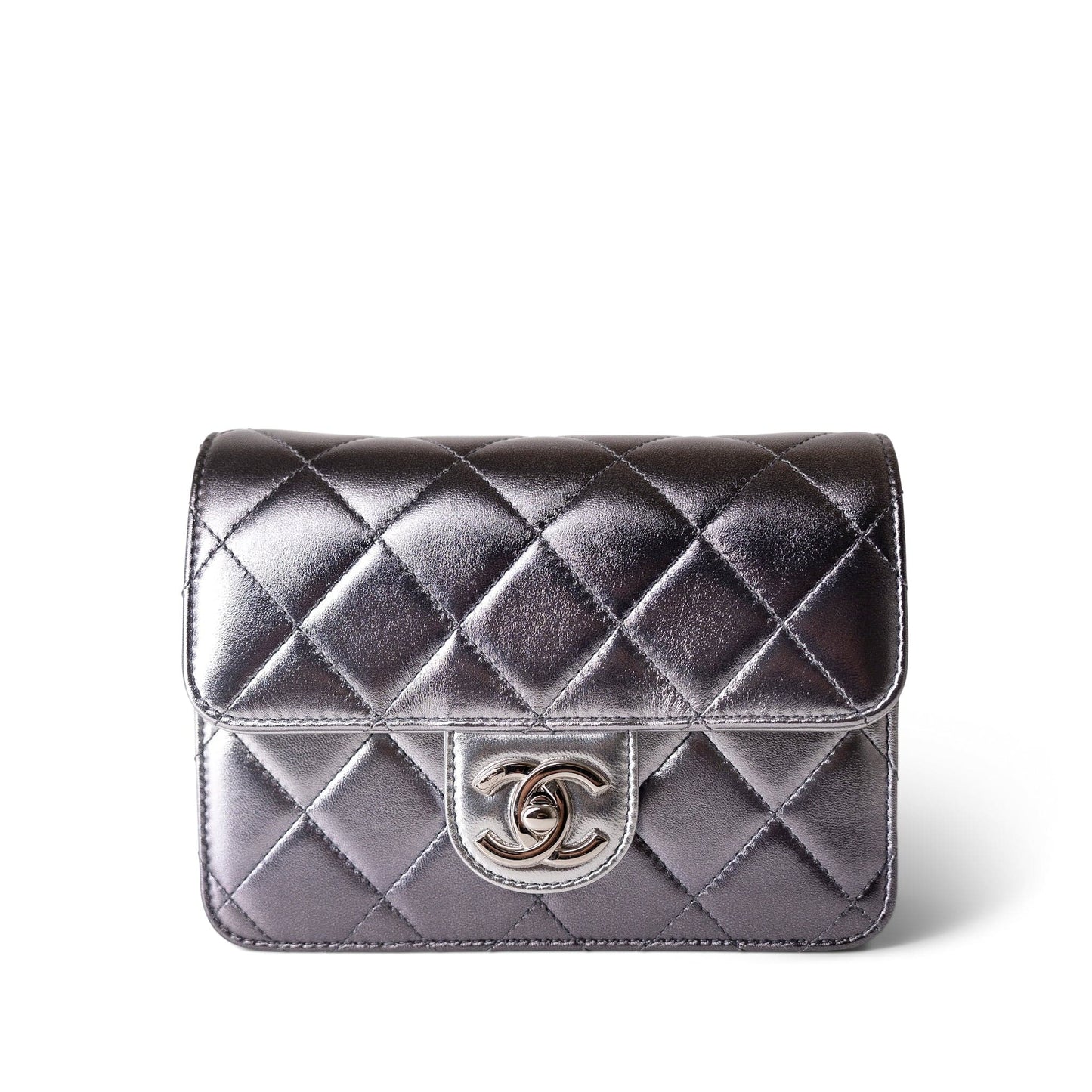 Like a Wallet Flap Bag Gradient Quilted Metallic Lambskin Silver Hardware