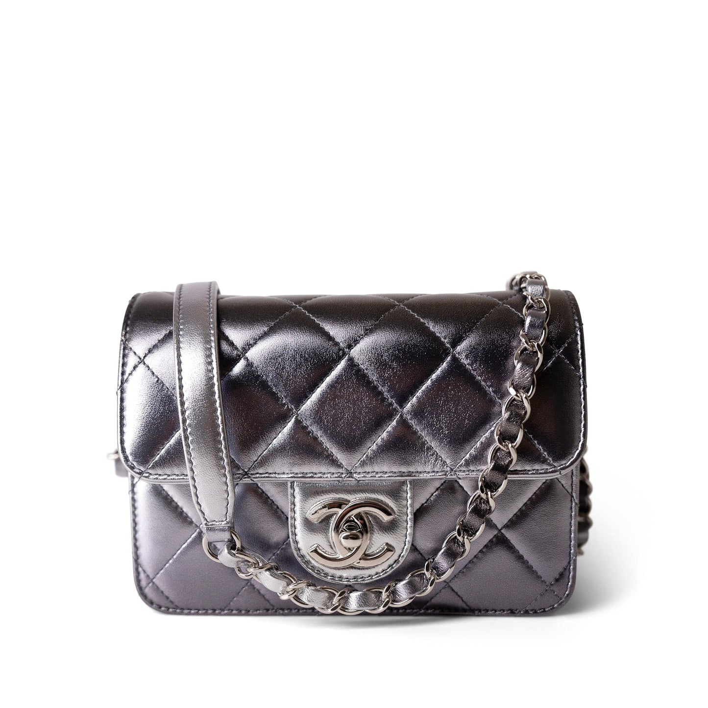 Like a Wallet Flap Bag Gradient Quilted Metallic Lambskin Silver Hardware