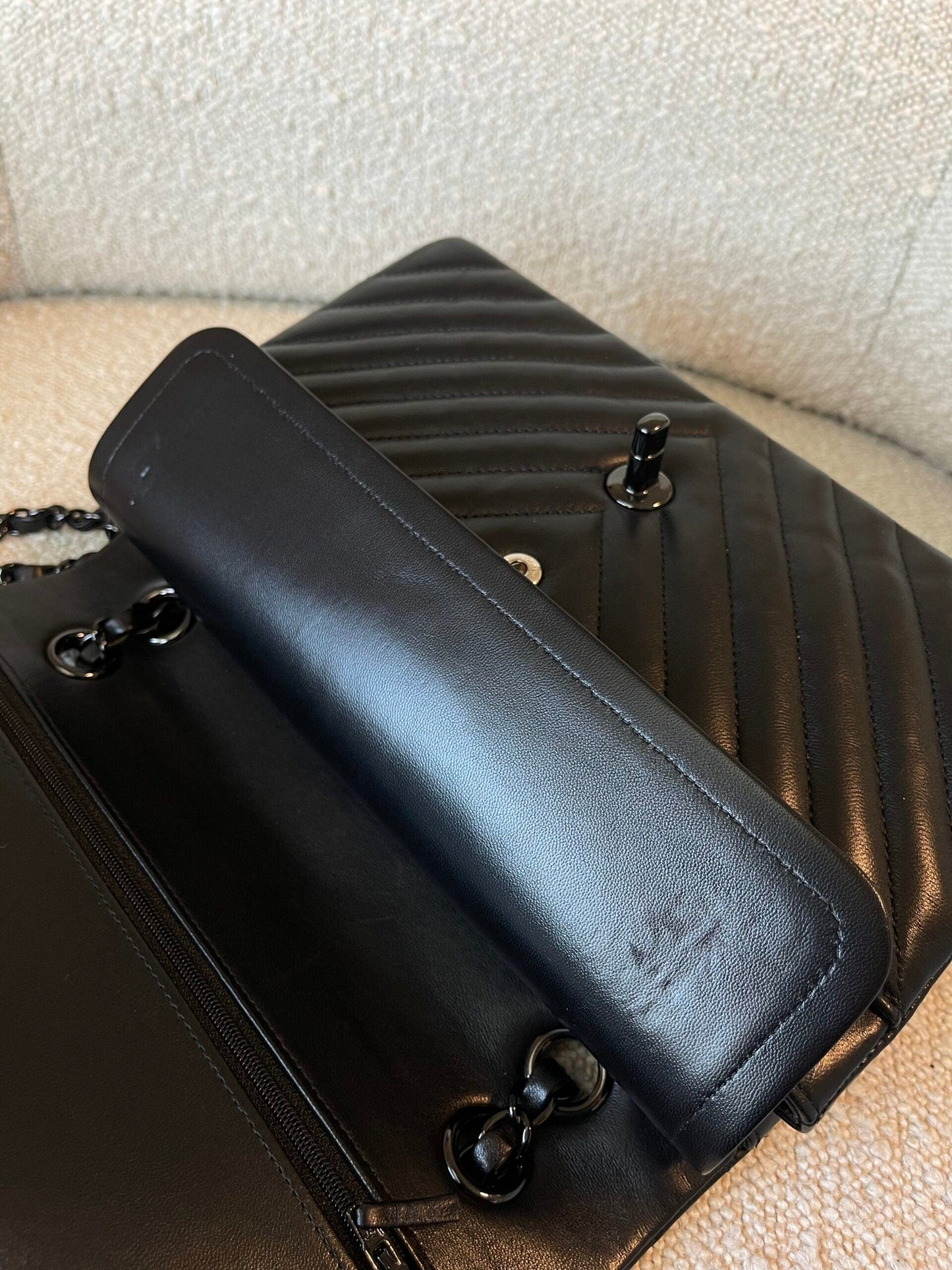 So Black Lambskin Chevron Medium Classic Flap