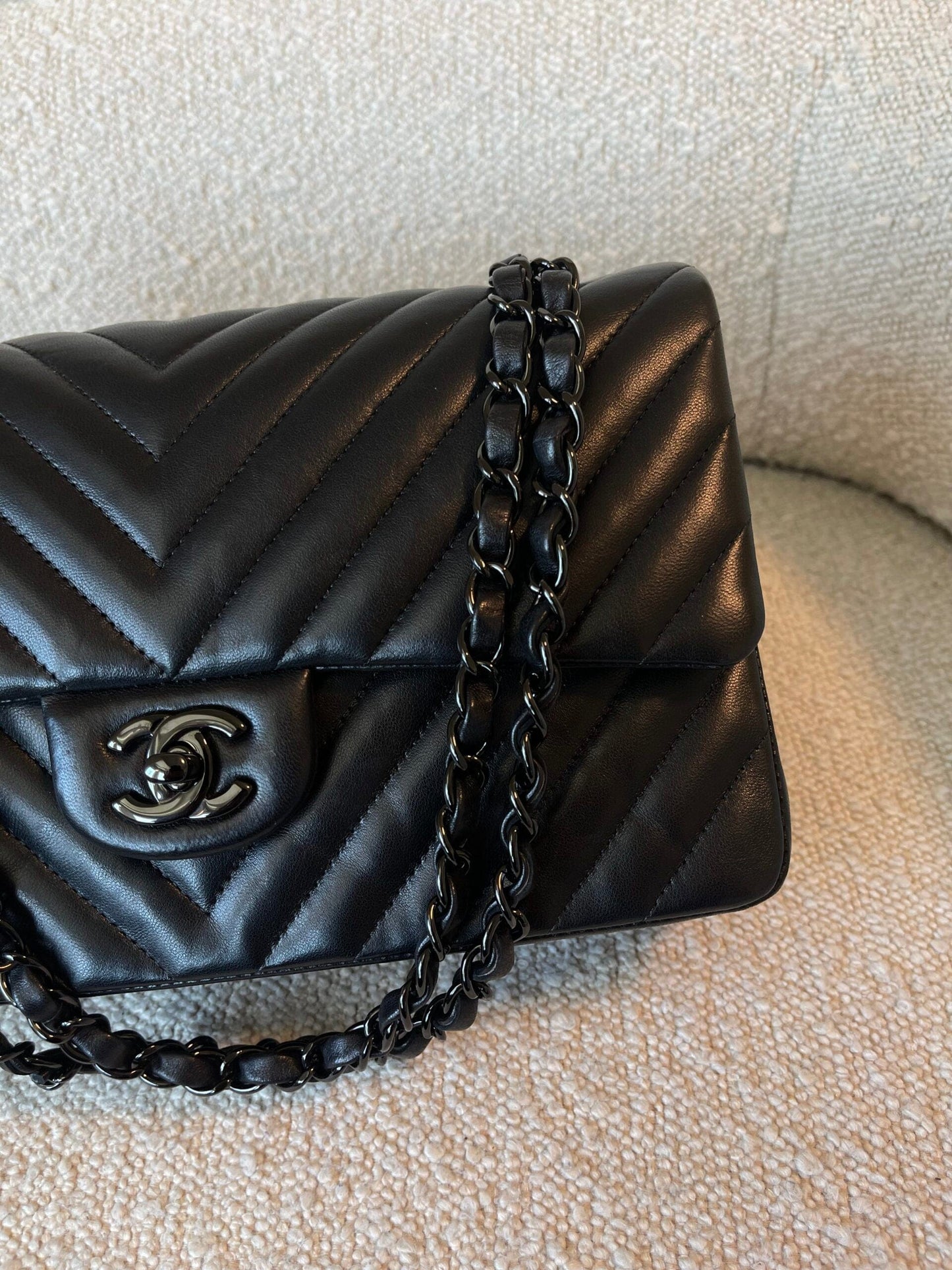 So Black Lambskin Chevron Medium Classic Flap