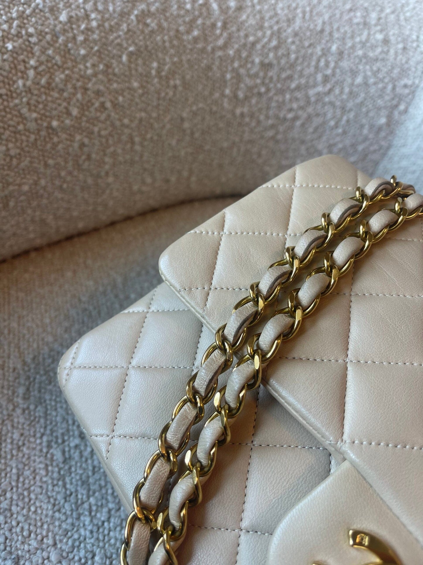 Vintage Beige Lambskin Quilted Classic Flap Medium Gold Hardware