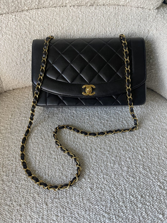 Vintage Black Lambskin Quilted Medium Diana Flap GHW
