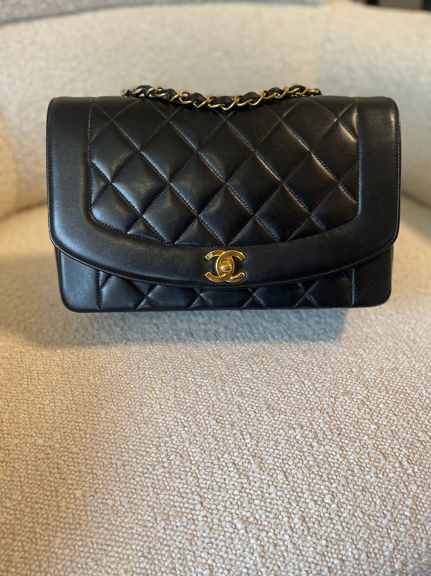 Vintage Black Lambskin Quilted Medium Diana Flap GHW
