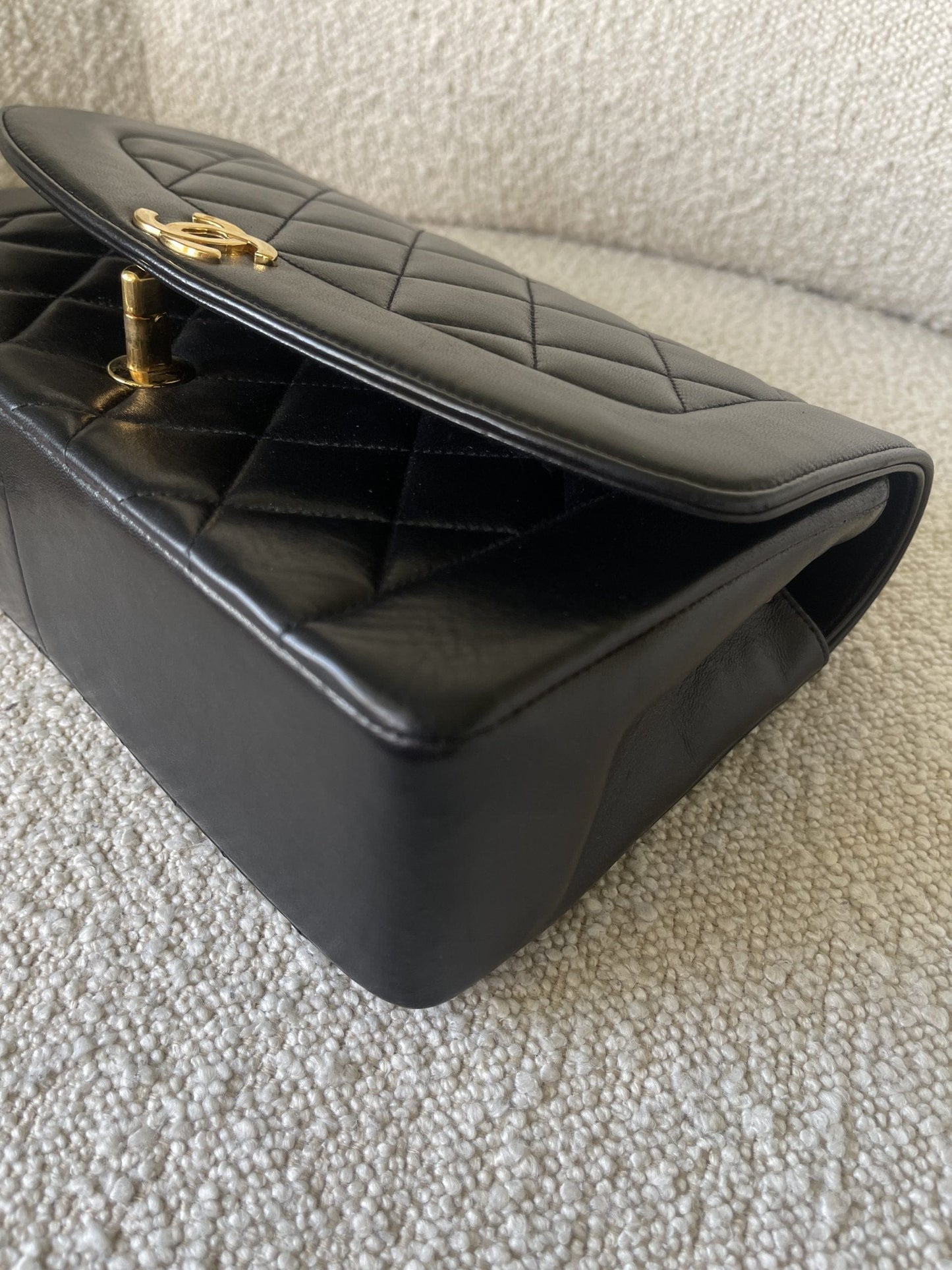 Vintage Black Lambskin Quilted Medium Diana Flap GHW