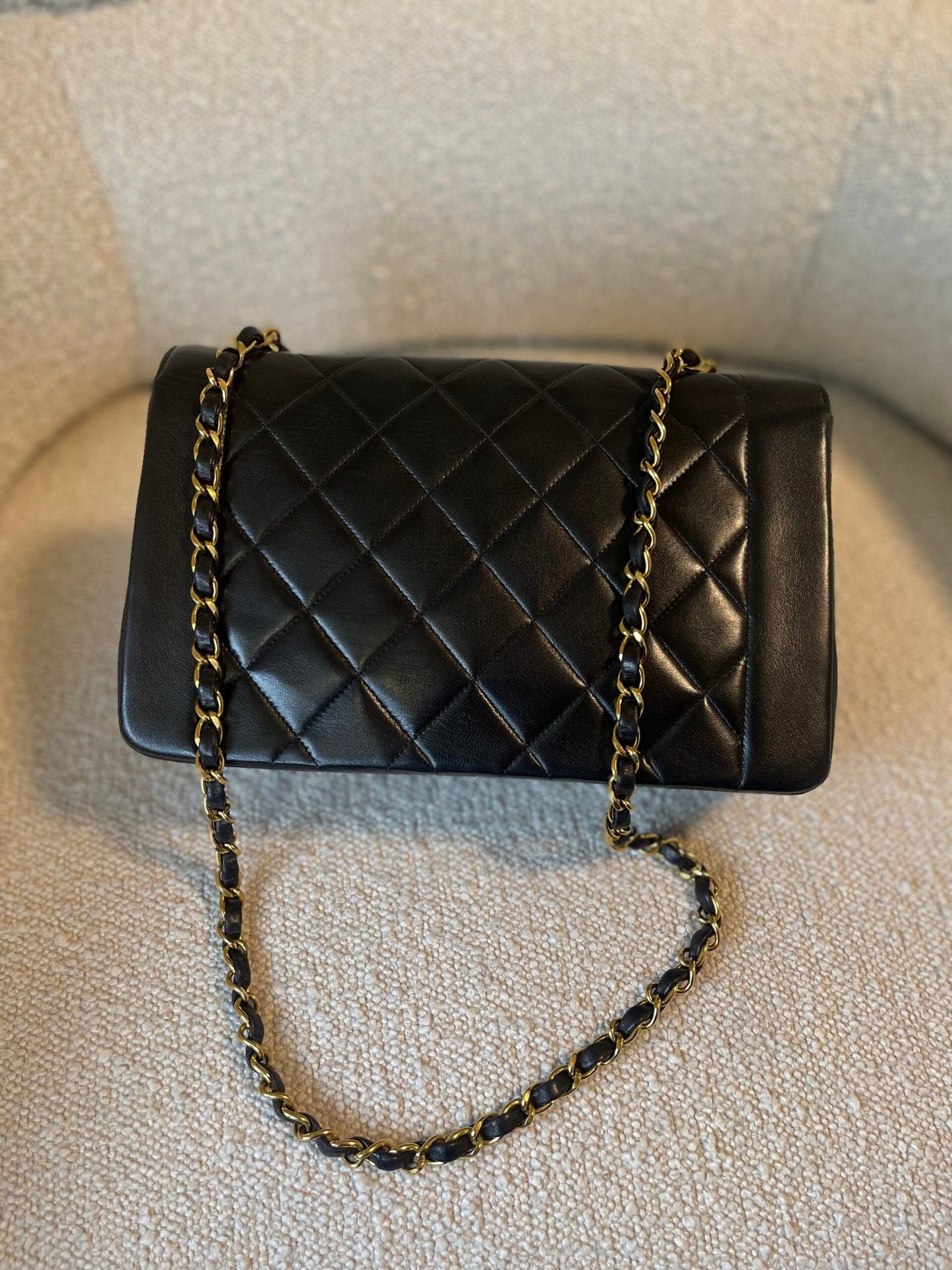 Vintage Black Lambskin Quilted Medium Diana Flap GHW