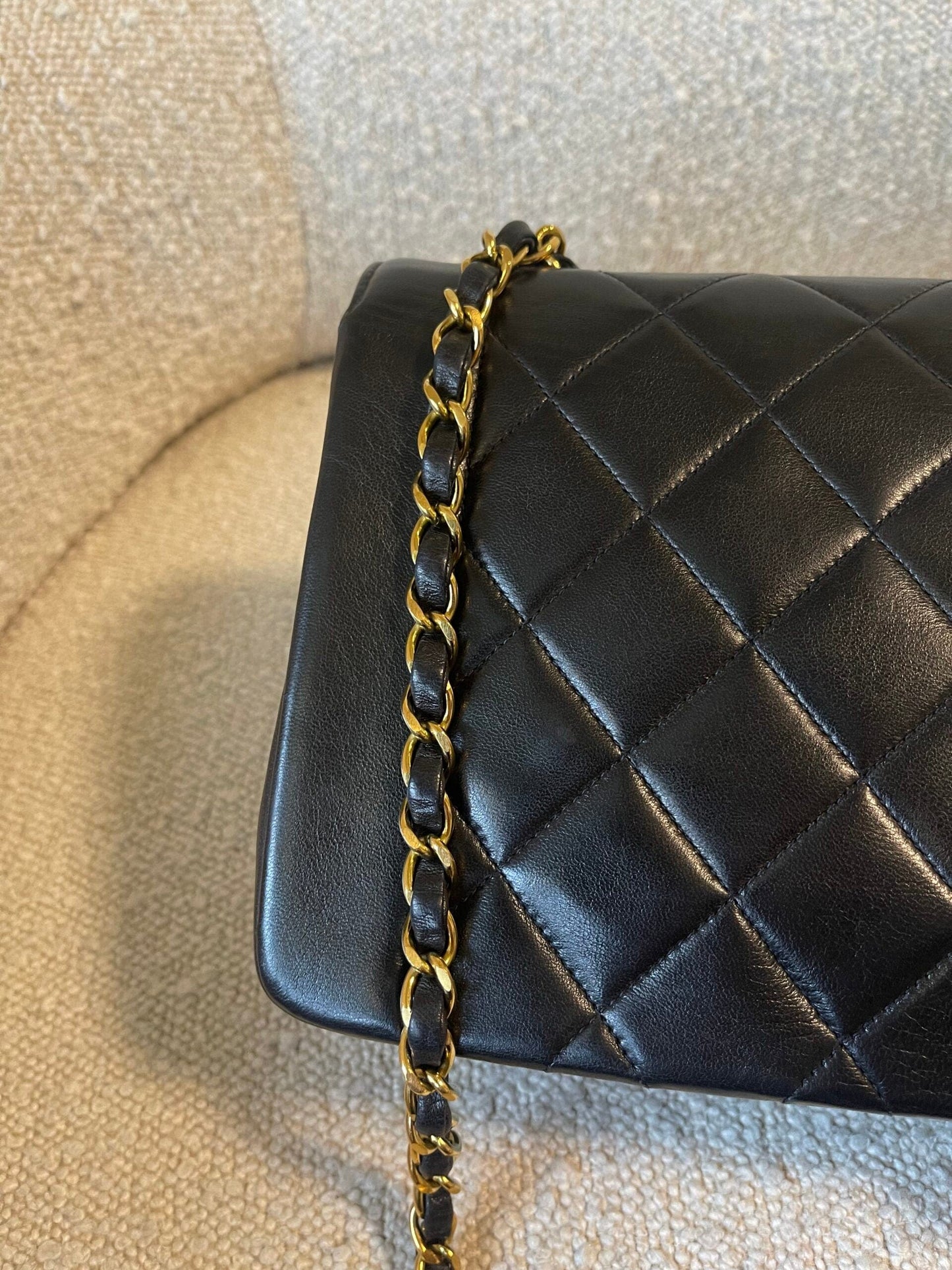 Vintage Black Lambskin Quilted Medium Diana Flap GHW